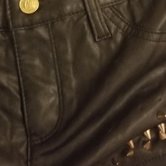 💖S-M sizes..3 Left💖⭐Cello Jean's Street Shorts - Picture 3 of 4